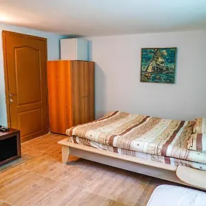 Center 3 Apartment Sofia